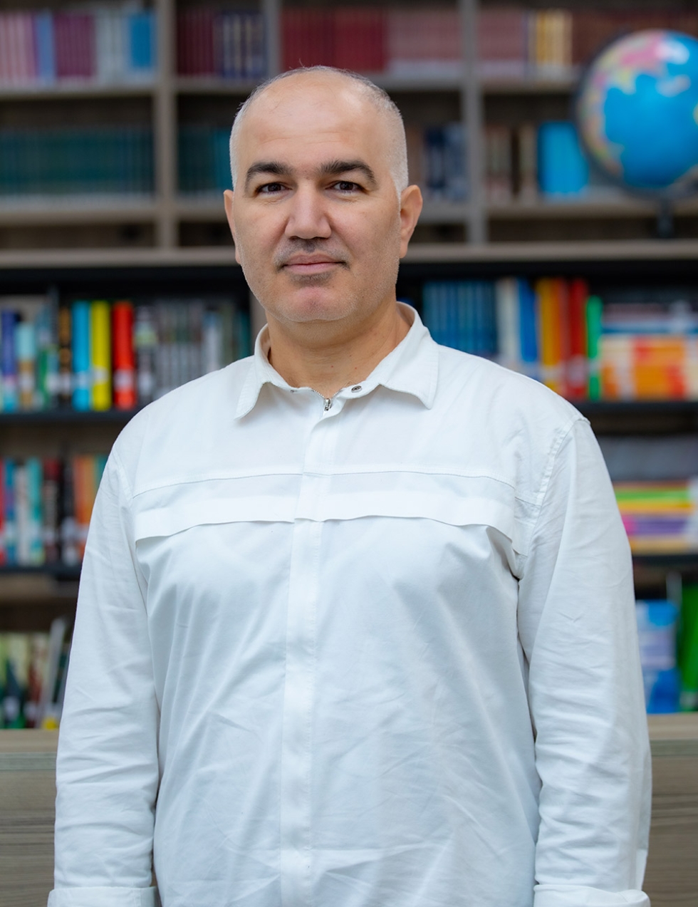 Əlihüseynov Əli